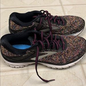 Brooks adrenaline GTS 18